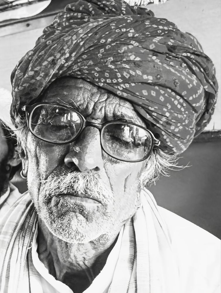 Photograph by Lightcamact .