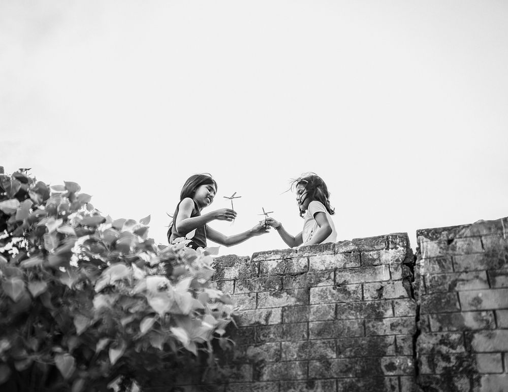 A handful of games, two handfuls of laughter, and a time of no return..!