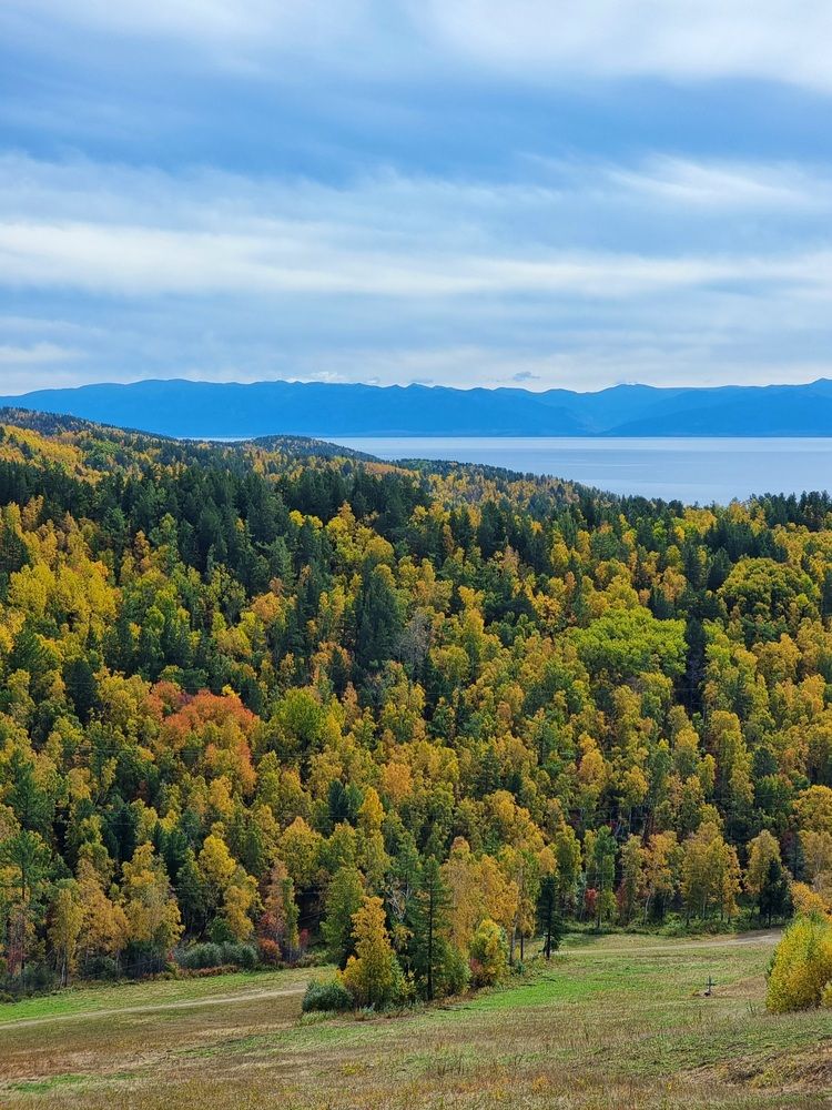 Осень на озере Байкал