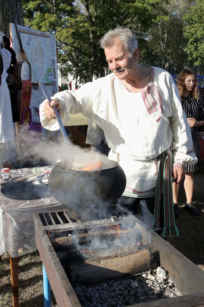 Фотография автора Николай Семенец
