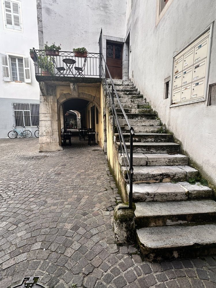 Городской двор