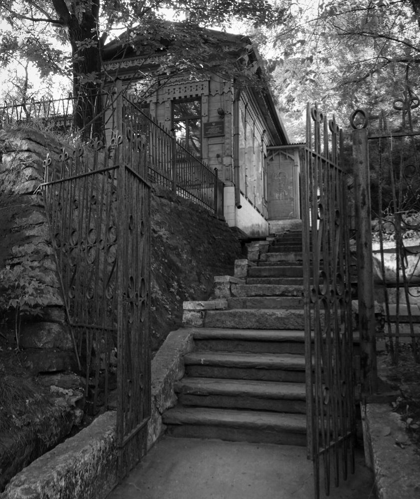 Лестница, ровестница революции.