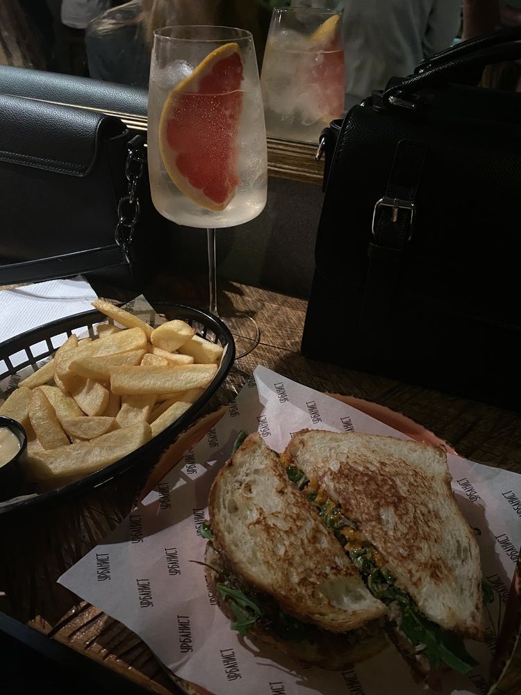 Фотография автора Анастасия Мешкова