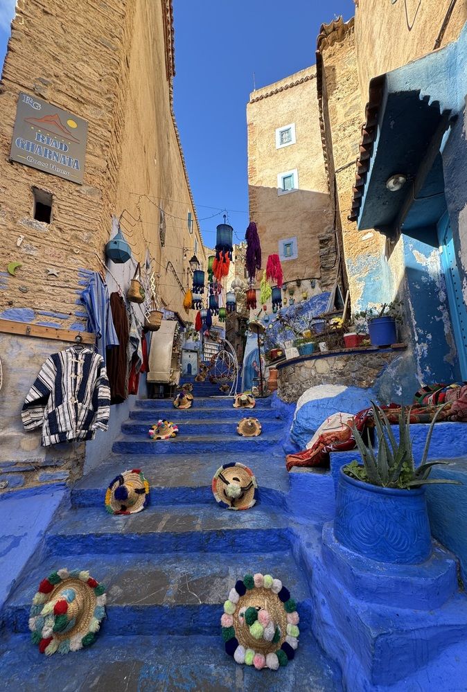 Лестницы синего города