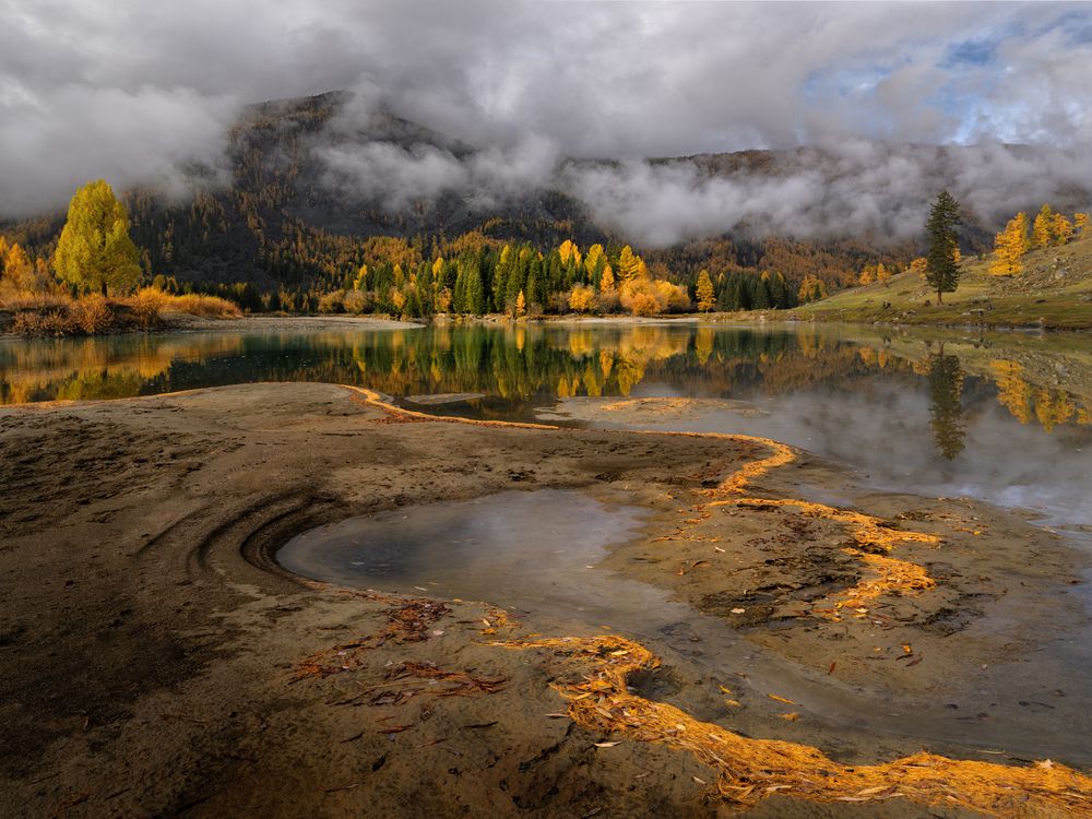 Photograph by Dmitry Medyancev