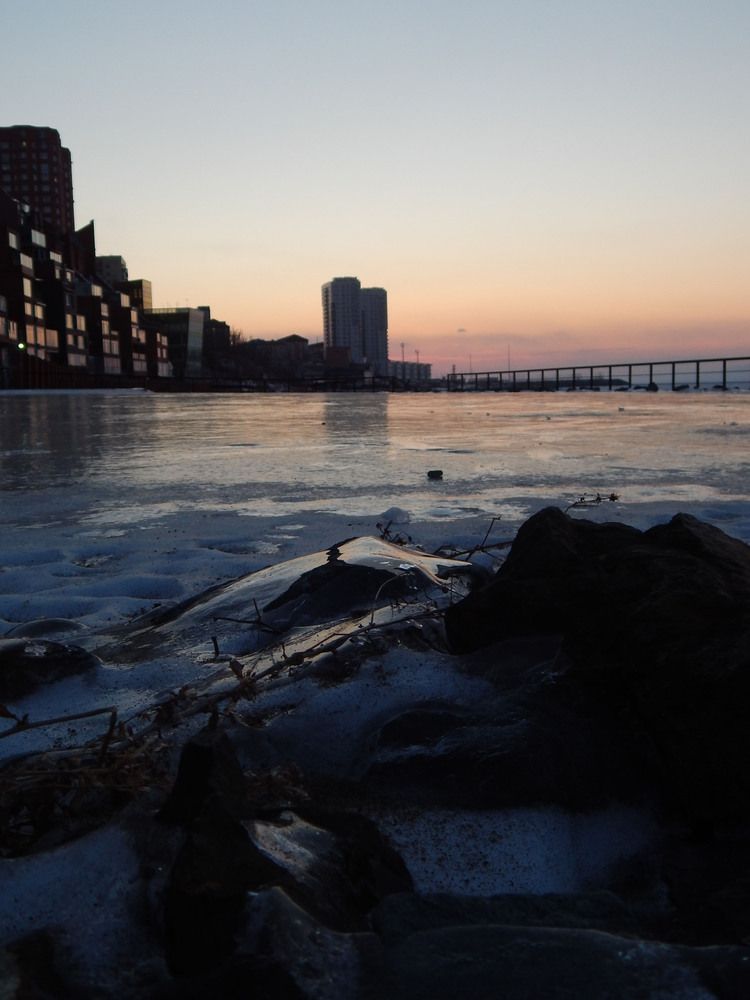 Каток и башни.