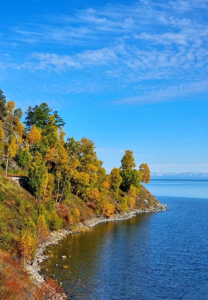 Осень на озере Байкал
