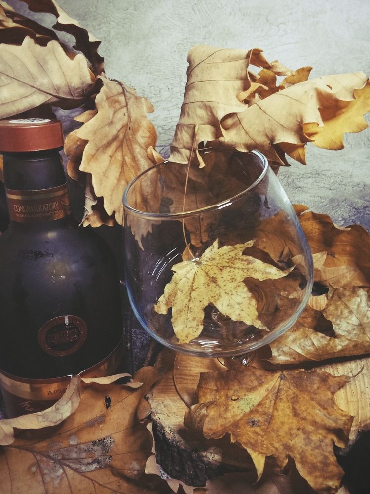 Коньяк и листья. Redmi A3.