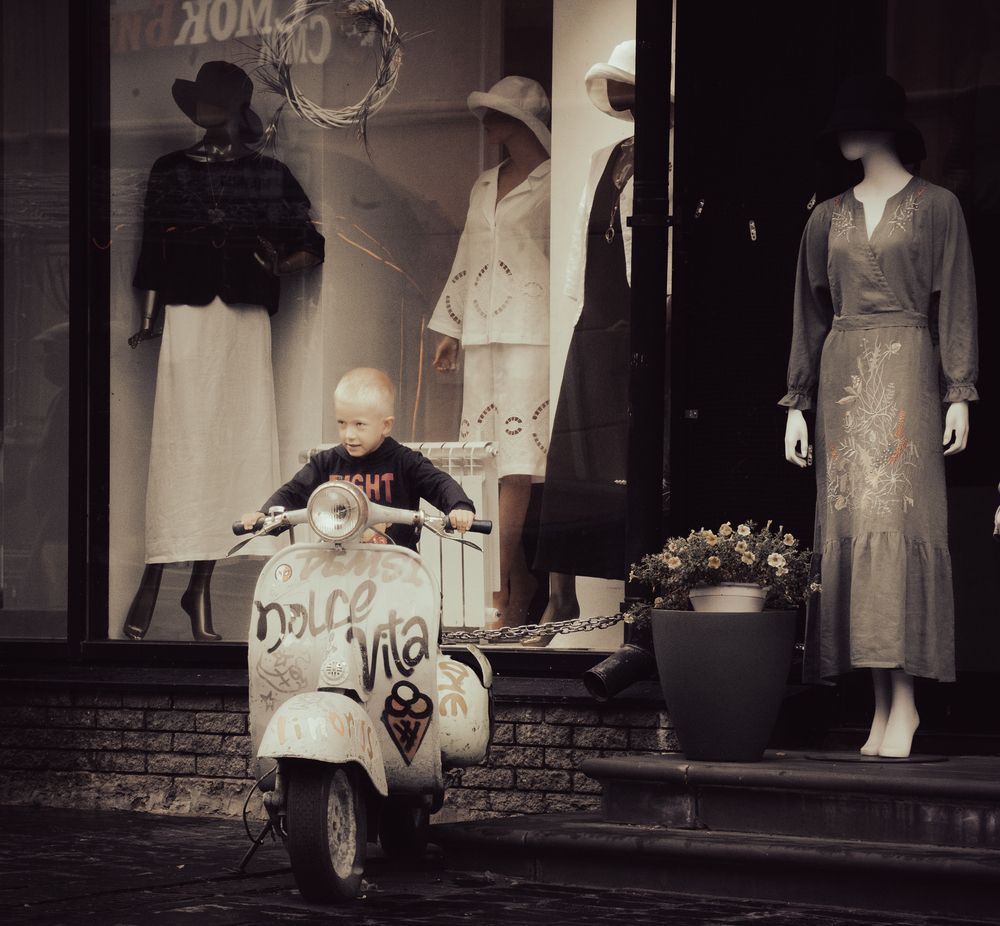 Photograph by Aleksandr Kolonsky