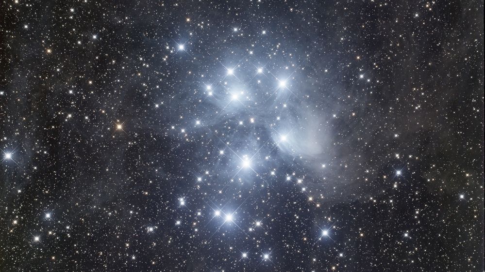 Messier 45 - Плеяды (10+часов)