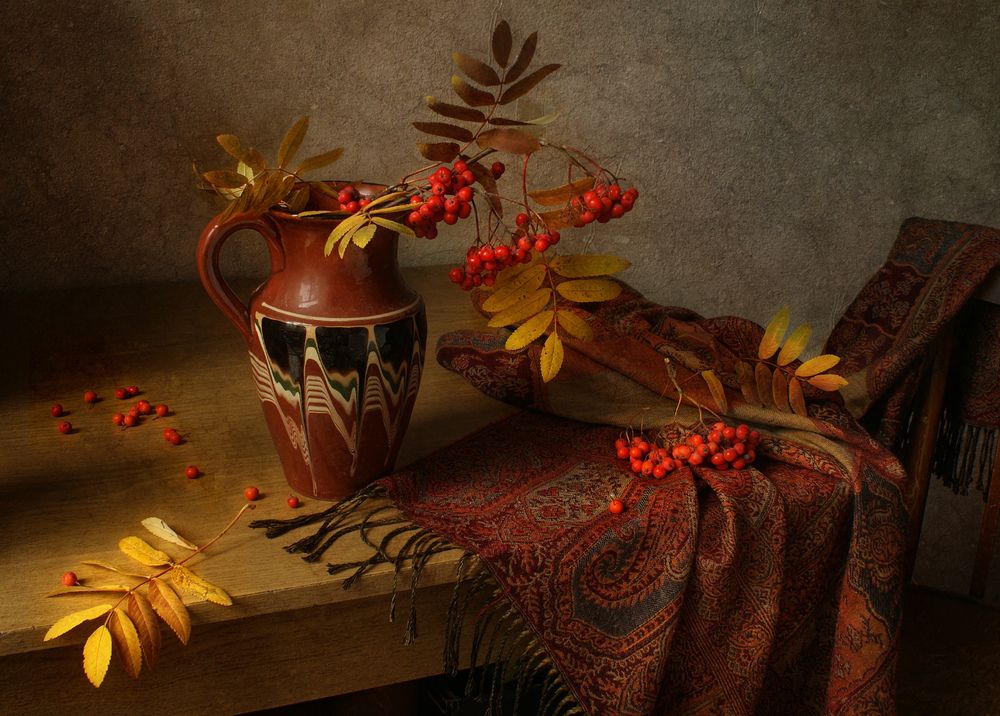 Жаркой рябины горькая кисть