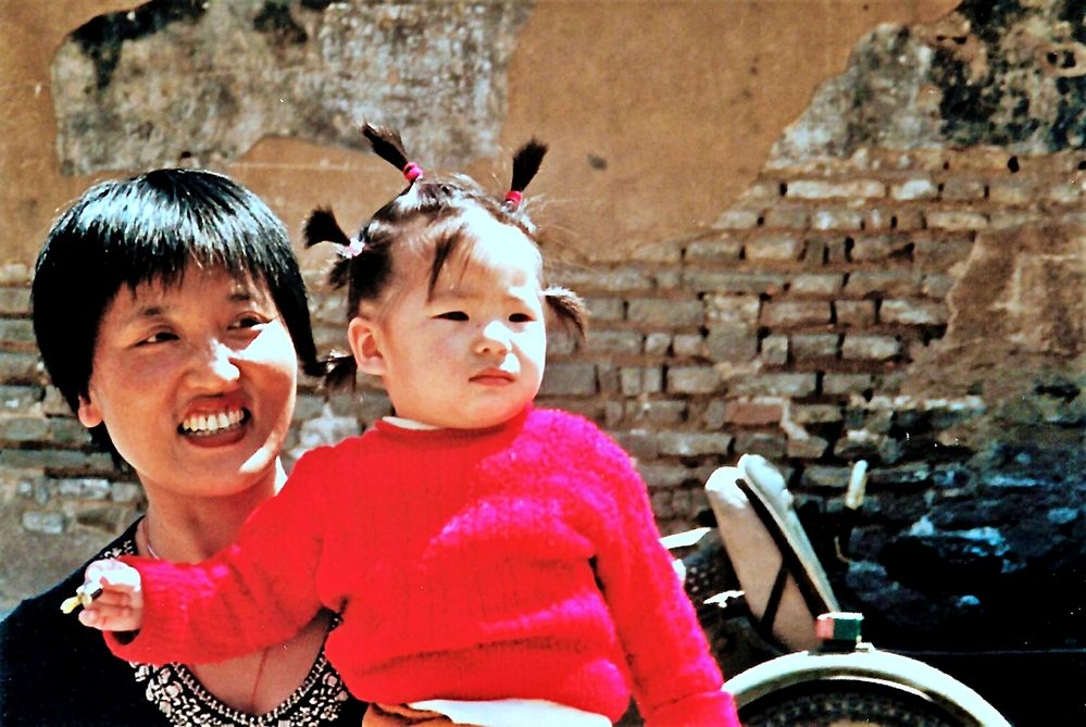 Chinese mother and daughter