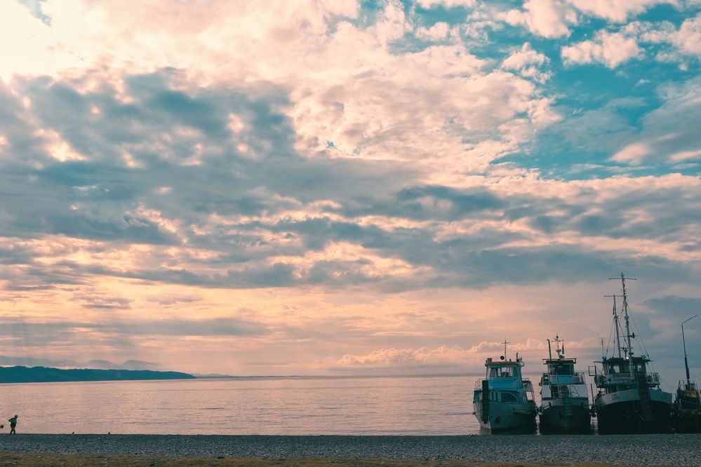 на рассвете как-то раз у моря