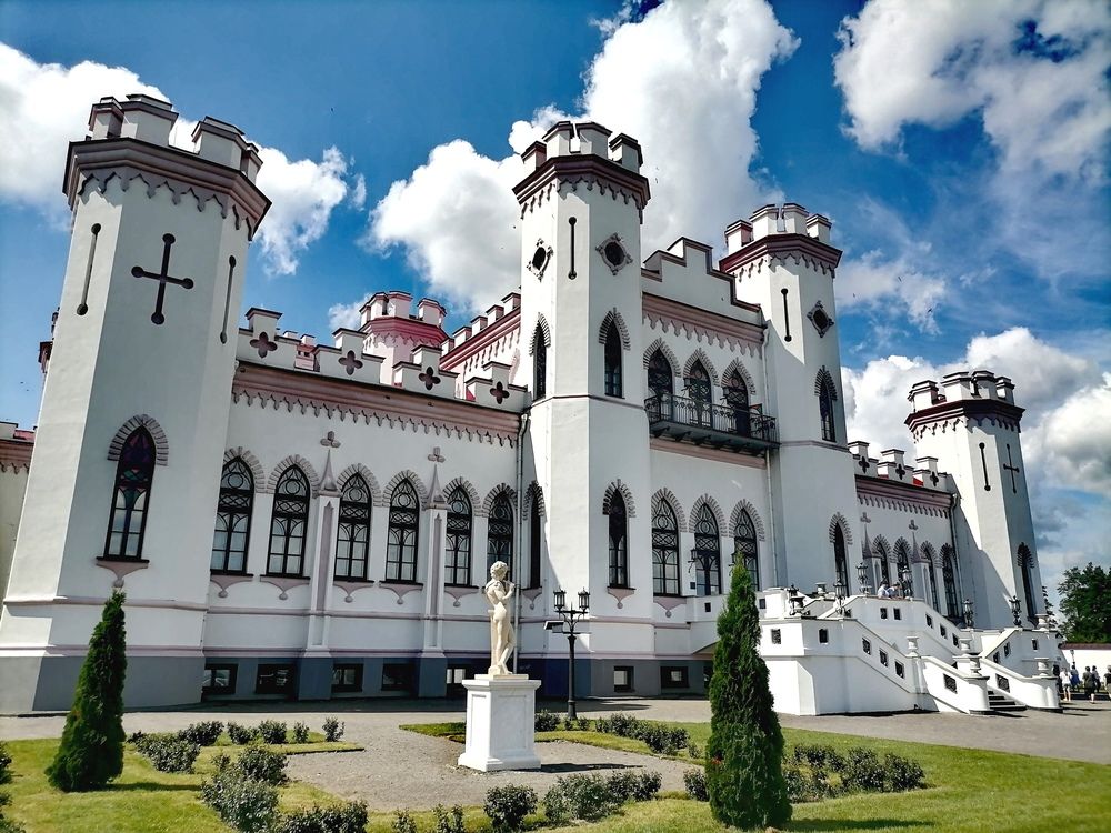 Kossovsky Castle
