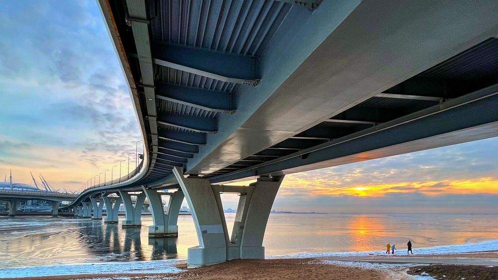 Прогулка под мостом