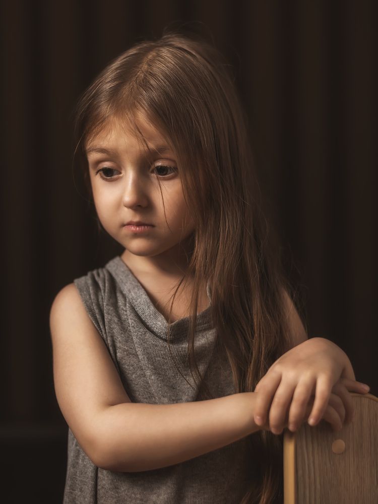 В раздумьях.