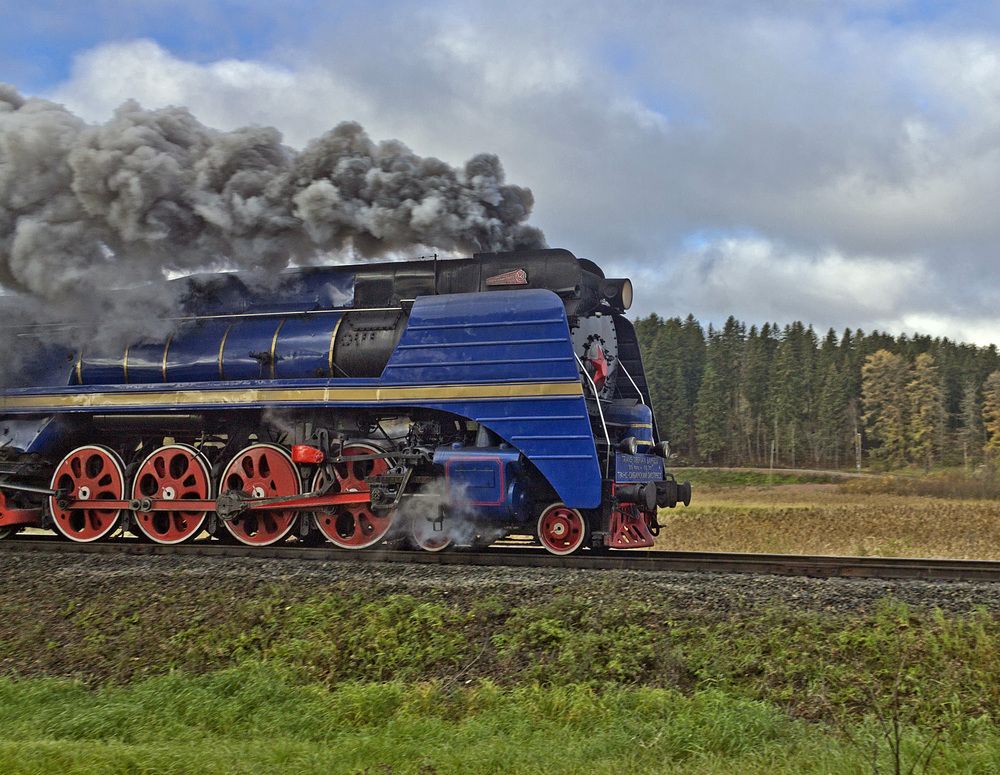 Наш паровоз, вперед лети...