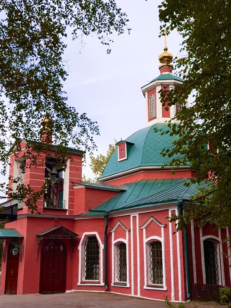 Храм в усадьбе Воронцово