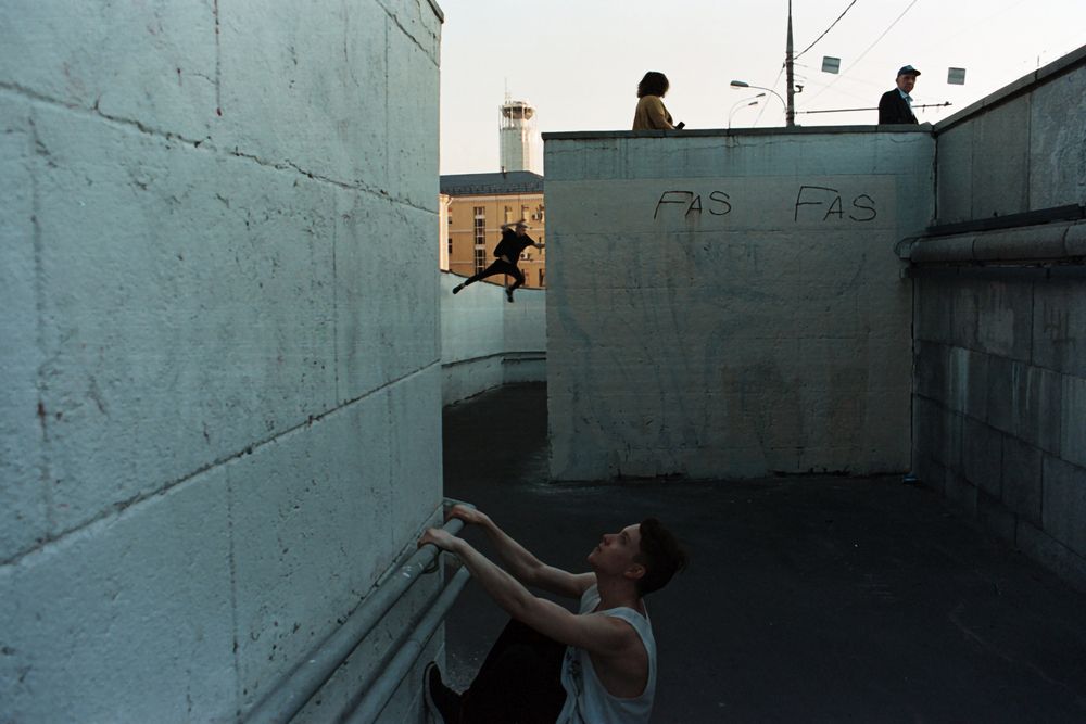 Сцена в переходе