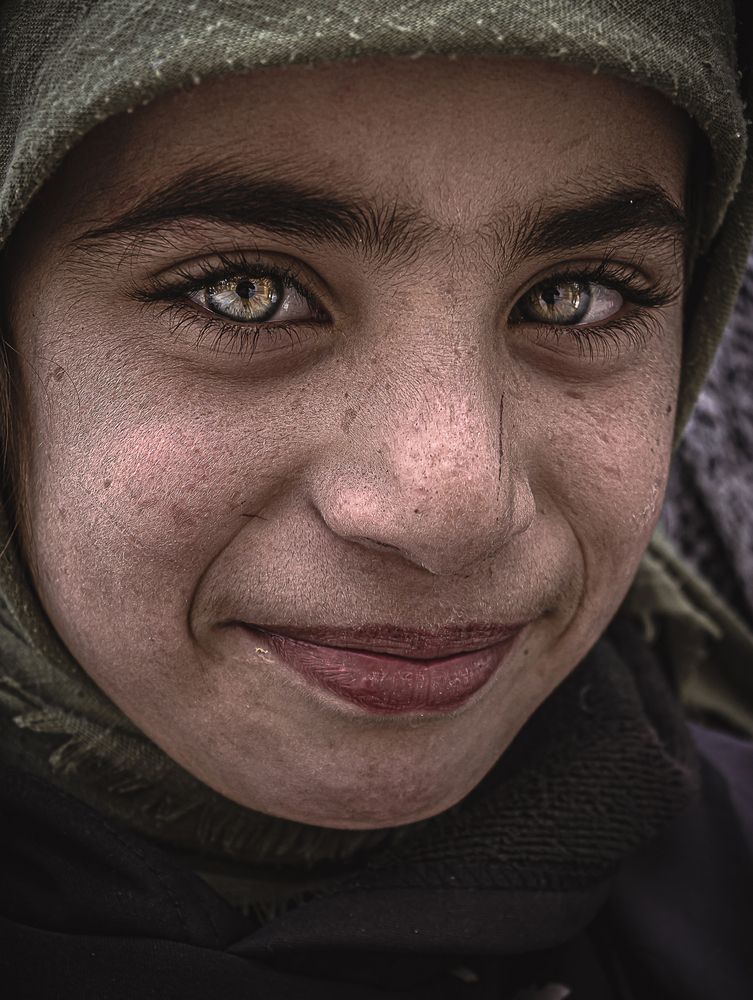 Eyes that don\'t go out