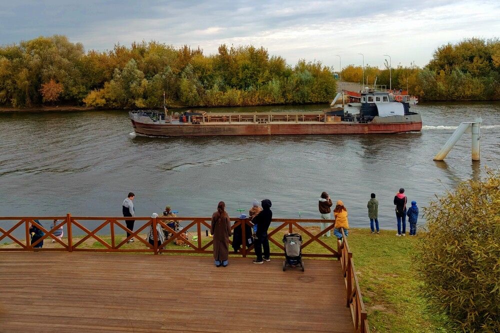Москва-река у Коломны. На берегу