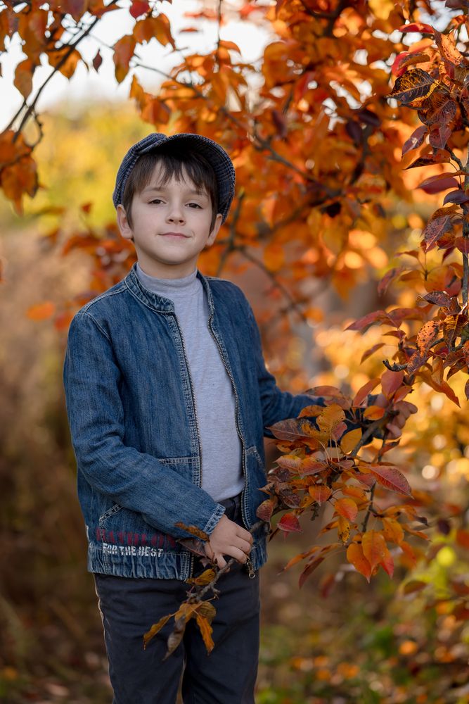 Варлам. Портрет на фоне грушевого дерева