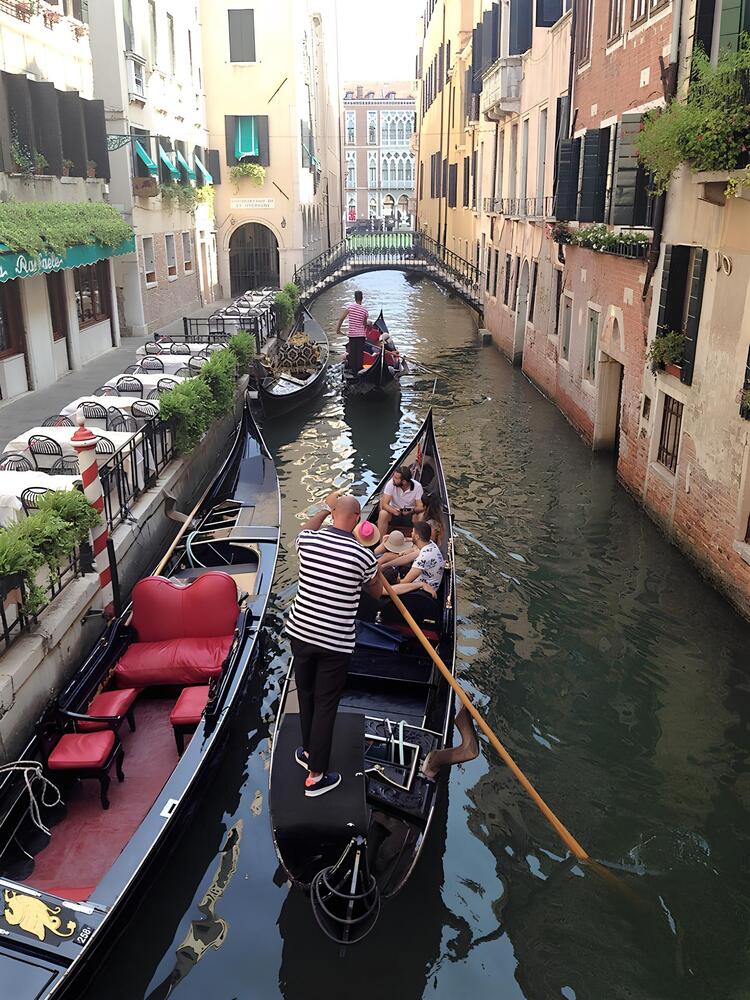 По каналам Венеции