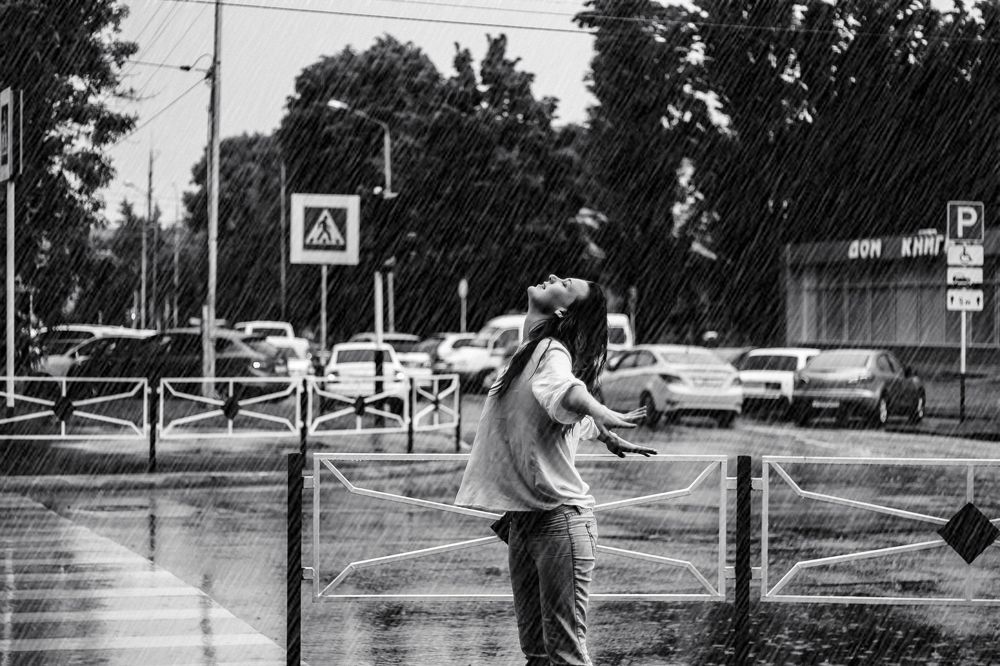 Среди дождя