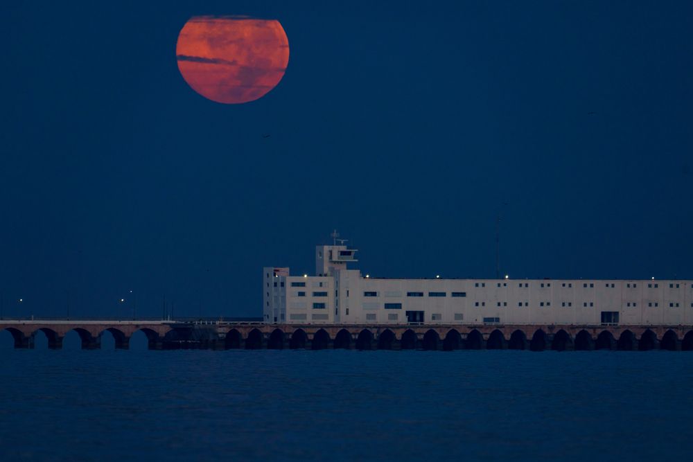 Moon set
