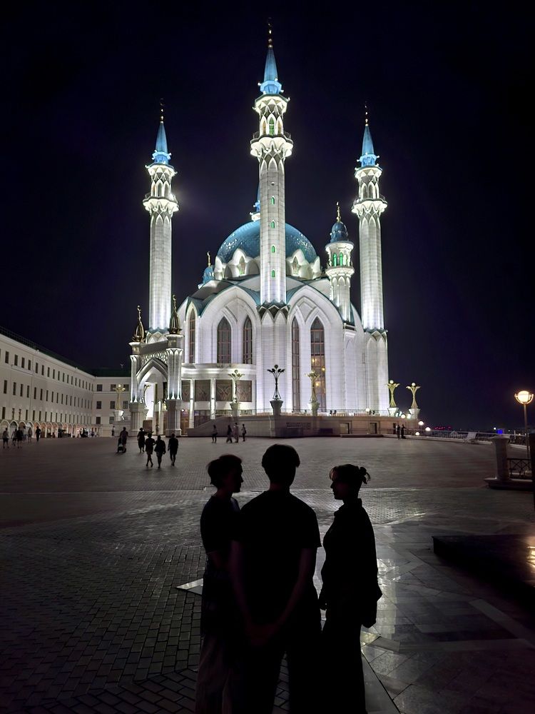 Photograph by Serge Halapin