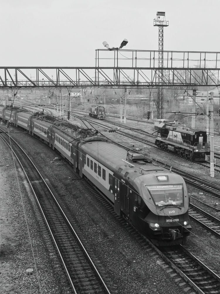 Во Владивосток.