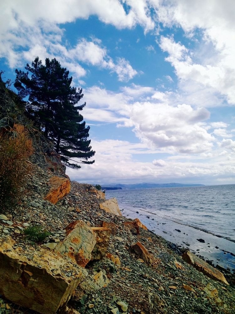 Два в одном, море и горы.