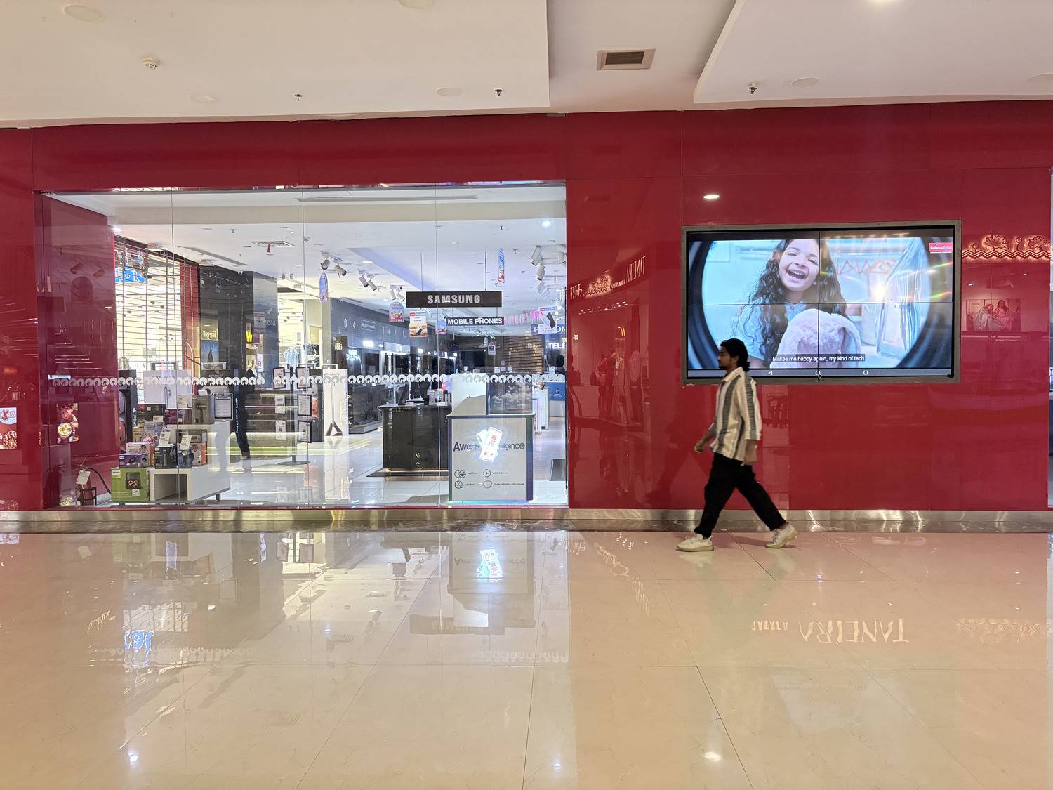 Mall Interior in Konkan Division