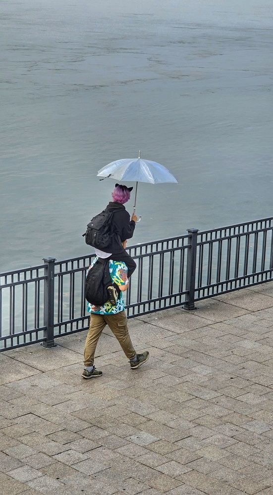 Двое под зонтом