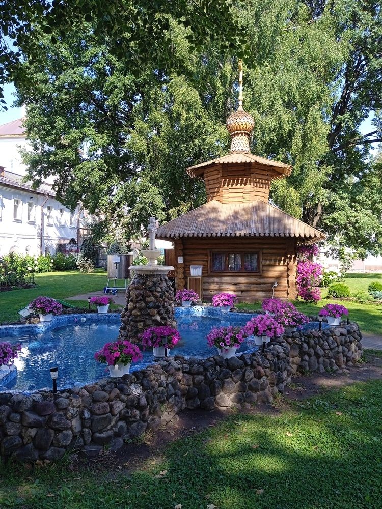 Территория монастыря