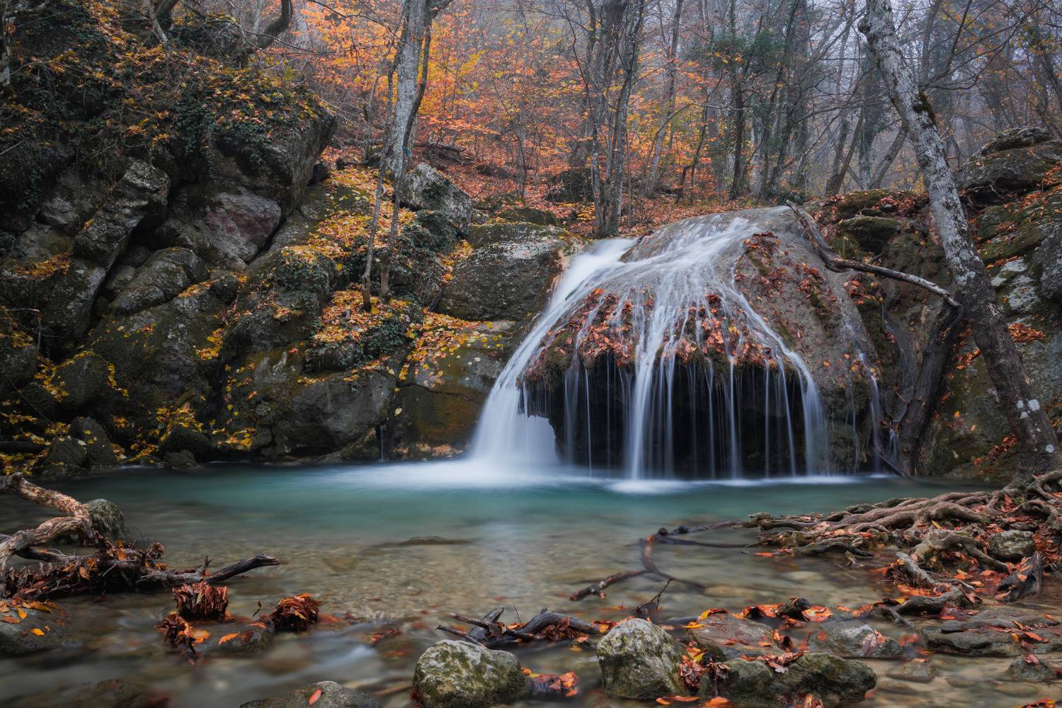Сильно далеко за Джур-Джуром Сильно далеко за Джур-Джуром