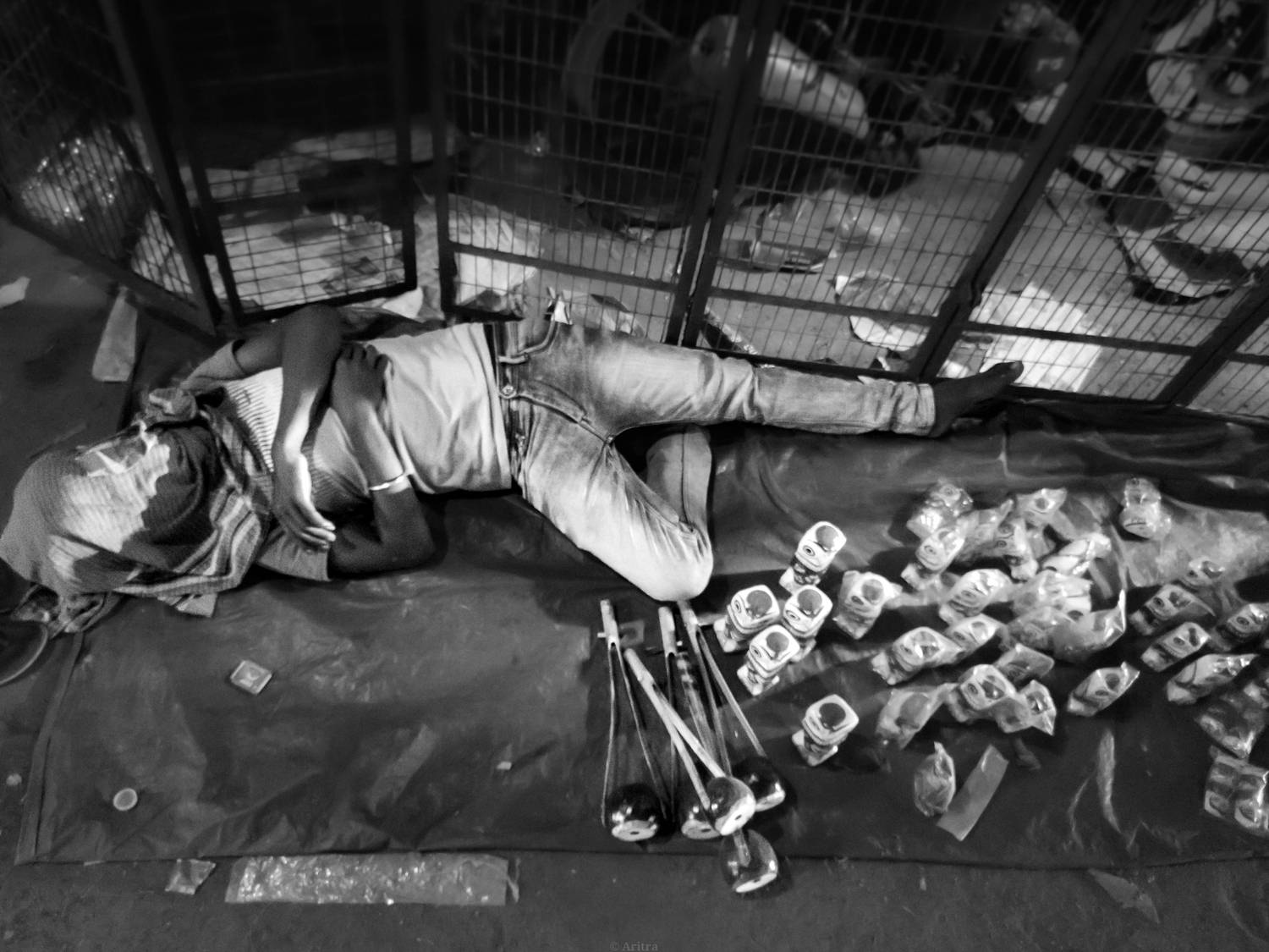 A Street Vendor Pause