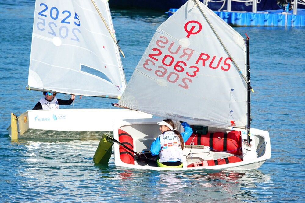 Гонки на яхтах.