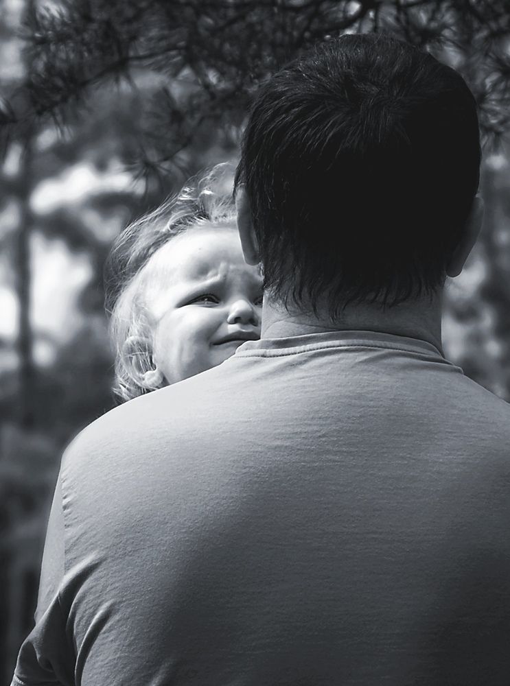 Ну кто сказал, что папам не больно?