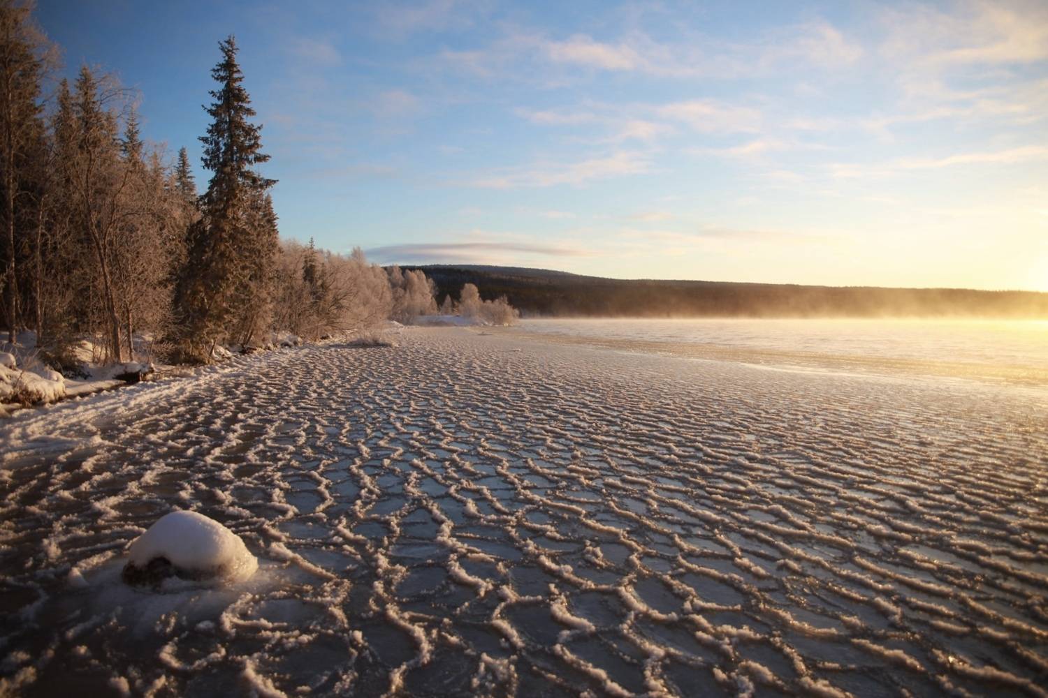 «Морозное утро на реке» «Морозное утро на реке»