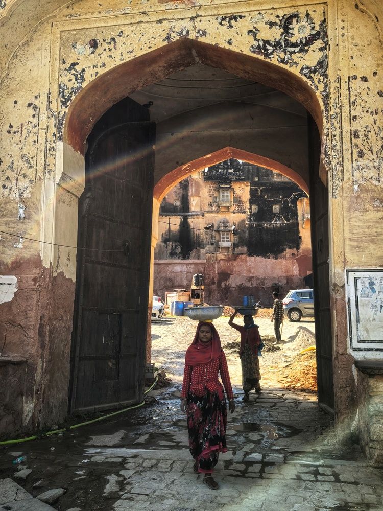 Девочка в Джайпуре, Индия.