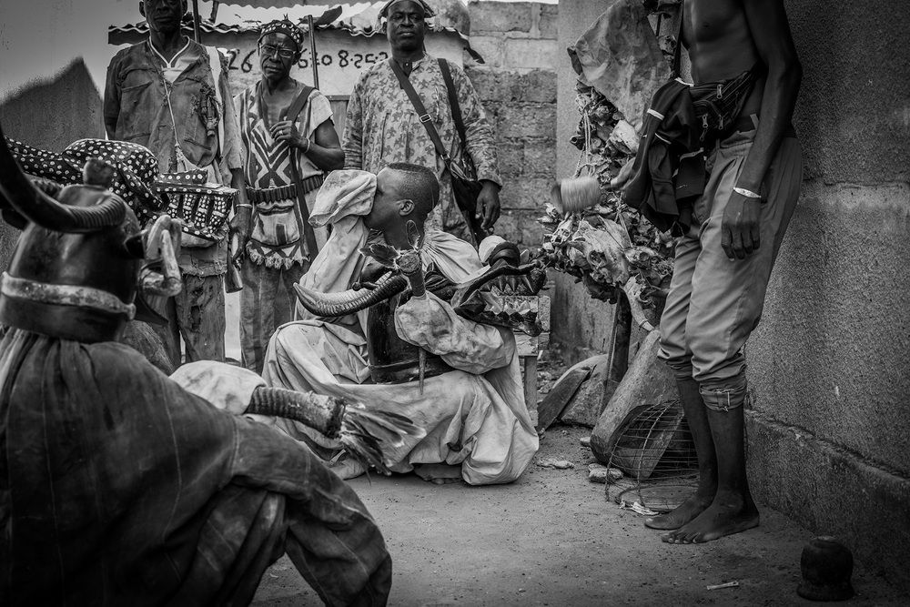 Dozo hunters - from guardians to militias