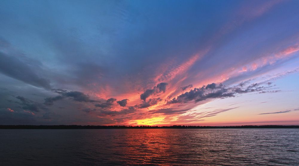 За горизонтом пожар