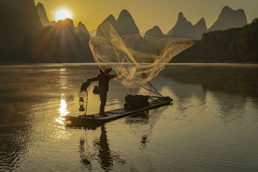 Рыбак на рассвете