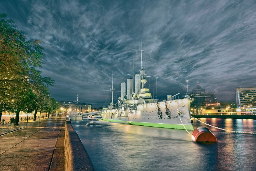 Что тебе сниться, крейсер \"Аврора\"?