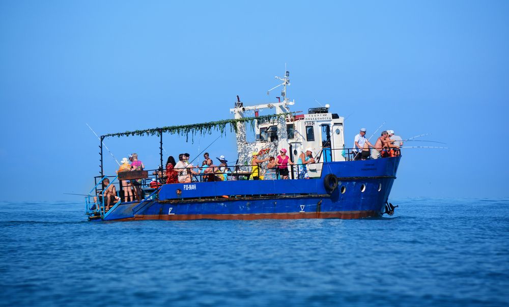 Морская туристическая рыбалка