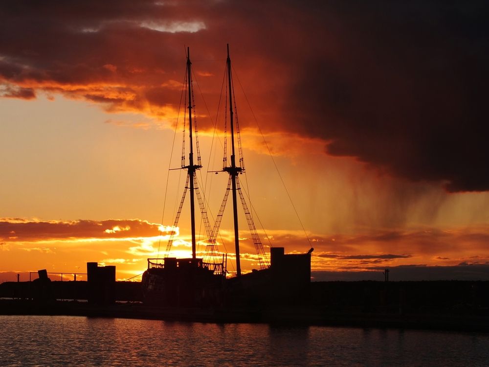 Фотография автора Андрей Шестаков