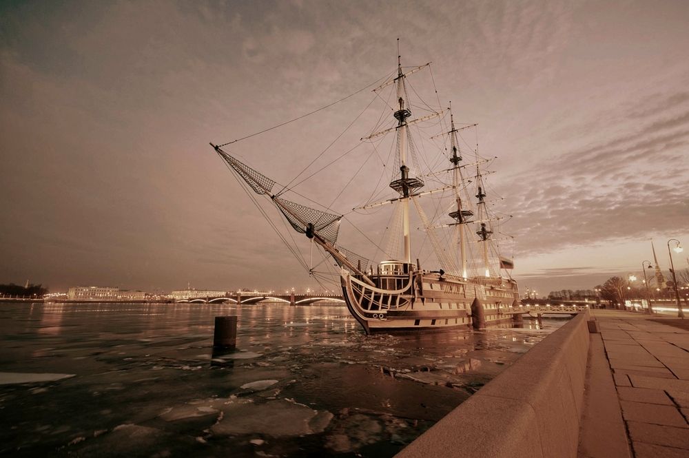 Photograph by Alexandre Dpari