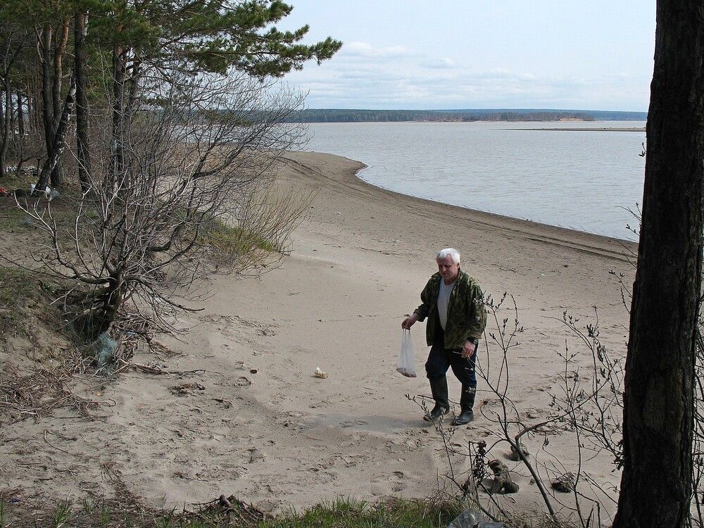 На уху наловил