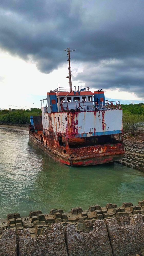 Photograph by Tangmau Leni